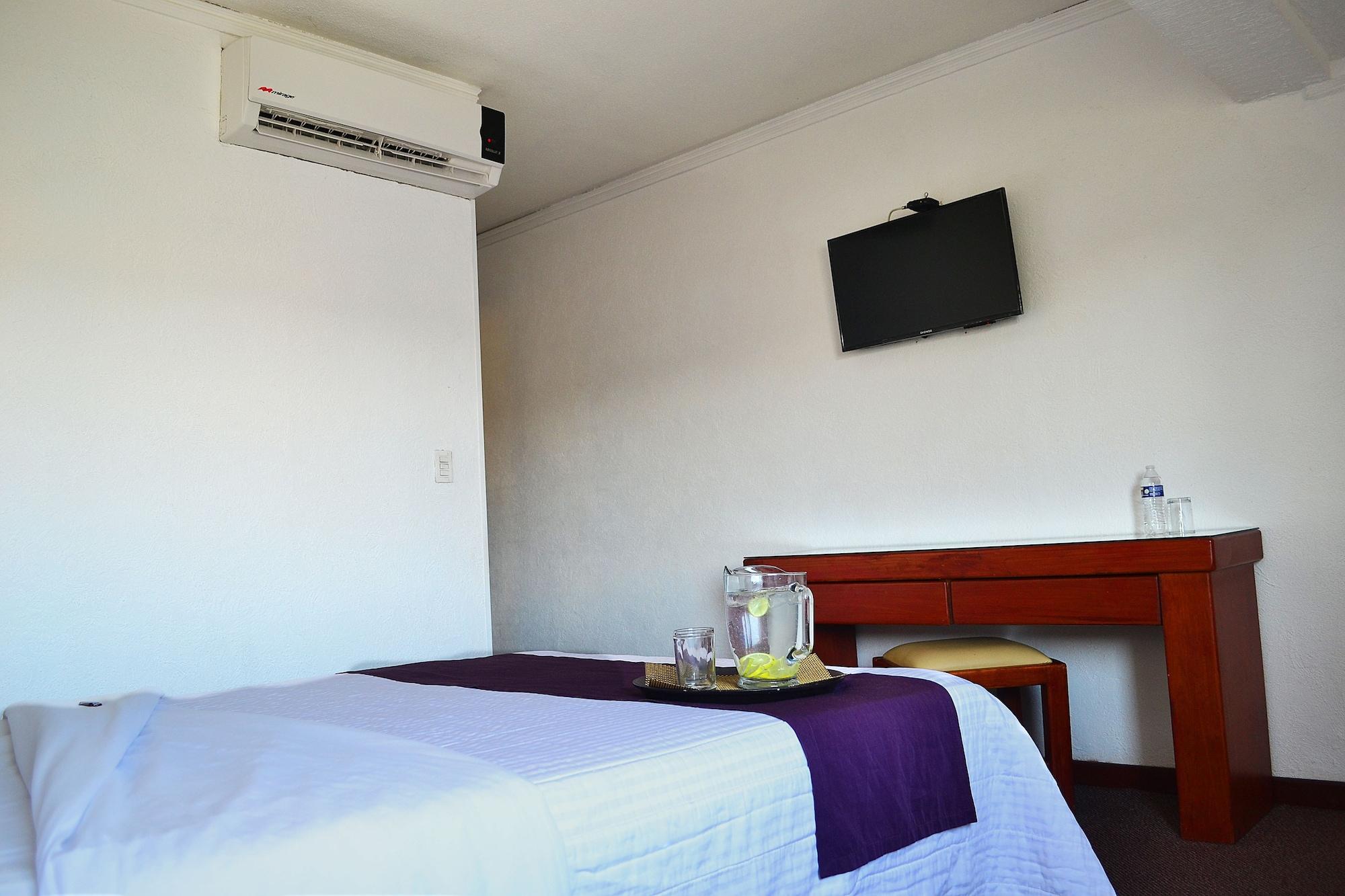 לאון Hotel Campestre Inn מראה חיצוני תמונה