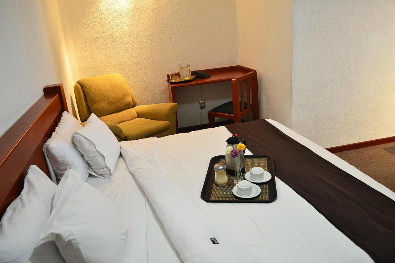 לאון Hotel Campestre Inn מראה חיצוני תמונה